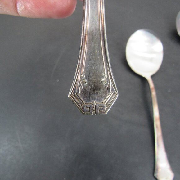 Reed & Barton Pompeian Greek Key & Scrollwork Design Soup Spoon Lot of 3 Vntg - Picture 7 of 8